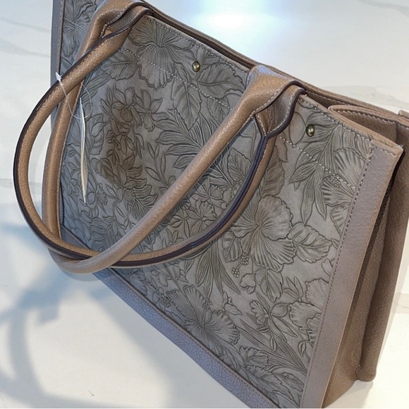 DARCY MARKS LONDON TAN LARGE TOTE - Picture 6 of 16